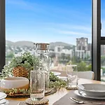 Great Views Pool High Level Boutique With Carpark * Brisbane