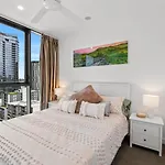 Apartment Great Views Pool High Level Boutique With Carpark