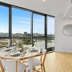 Great Views Pool High Level Boutique With Carpark *