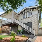 Enchantingly Idyllic 3Br Oasis