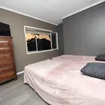 Room In Shared Apartment U4M