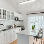 4B2B Retreat With Parking - 4Km To Brisbane Cbd