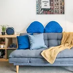Modern 2 Bedrooms Apt With Super Comft Beds & Spa!