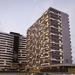 Modern 2 Bedrooms Apt With Super Comft Beds & Spa!