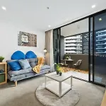 Modern 2 Bedrooms Apt With Super Comft Beds & Spa!
