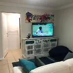 2Br + 2 Bathroom Brisbane Ground Unit, 40% Discount On Monthly