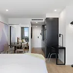 Rambla At South Sq Apartment *