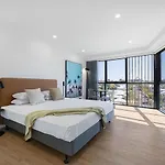 Rambla At South Sq Apartment