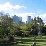 Central Heights ~ 2Bed/2Bath/Car/Pool/Views ~ Cbd