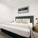 Rambla At Perry House * Brisbane