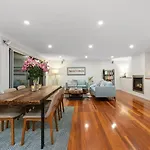 Luxurious Home With Spectacular City Views
