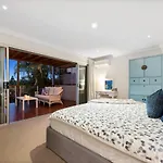 Luxurious Home With Spectacular City Views