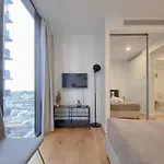 Studio- Close To Cbd+Free Top City View