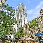 Heart Of The Cbd ~ 1Bed/1Bath/Balcony/Free Parking