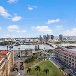 Apartment Dress Circle! 2bed/2bath/1car/amazing Views ~ Cbd Brisbane