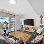 Apartment Dress Circle! 2bed/2bath/1car/amazing Views ~ Cbd *