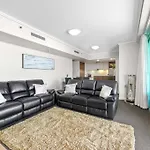 Apartment Dress Circle! 2bed/2bath/1car/amazing Views ~ Cbd *