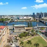 Apartment Dress Circle! 2bed/2bath/1car/amazing Views ~ Cbd *