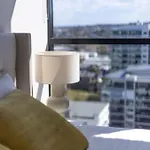 Conveniently Located 2br With Rooftop Pool At Milt *
