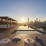 Conveniently Located 2br With Rooftop Pool At Milt Apartment Brisbane