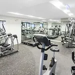 Riverview 2Br Delicate Apt, 1Min To Train Station