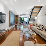 Holiday home The Sun Catcher - A Trendy South Townhouse *