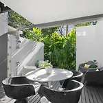 The Sun Catcher - A Trendy South Townhouse *