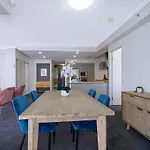 Apartment Of Brissie - Chic Resort-style Cbd Living Brisbane