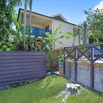 Tropical Dreaming In The Heart Of Indooroopilly