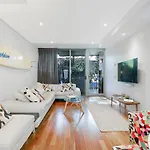 The Sun Catcher - A Trendy South Townhouse Holiday home Brisbane