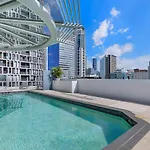 Apartment Of Brissie - Chic Resort-style Cbd Living