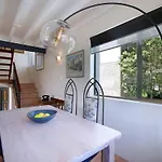 Tropical Dreaming In The Heart Of Indooroopilly Holiday home *