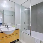 Of Brissie - Chic Resort-style Cbd Living Apartment Brisbane