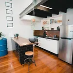 Trendy Industrial-Style Loft In Fortitude Valley