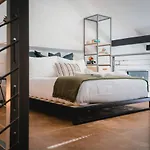 Trendy Industrial-style Loft In Fortitude Valley Apartment Brisbane