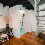 Trendy Industrial-Style Loft In Fortitude Valley