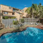 The Hidden Flower - A Spacious Poolside Abode