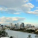 Paddington Pad With Back Deck And Free Car Space Close To Suncorp