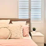 New! Long Stay Welcome. 2 Bedroom Boutique Home