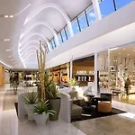 Luxury Living 2 Bedrooms 4 Beds 2B Athrooms In Southern Brisbane+ Parking