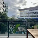 Two Bedroom Apartment In South Brisbane