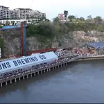 The Deck! 2 Bed/1 Bath/1 Car ~ New Farm