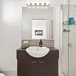 Apartment Hidden In New Farm ~ 1 Bed/1 Bath /1 Car/views!