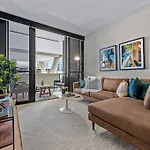 Apartment South Bank Sensational! ~ 1bed,1bath,1car,balcony *