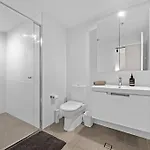 South Bank Sensational! ~ 1bed,1bath,1car,balcony