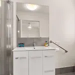 Kozyguru / Mt Gravatt East / 3 Bed House Qmg030