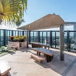 Artistic South Brisbane 2 Bedroom Apartment With Parking