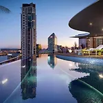 Stunning 1Bd Haven With Panoramic City Views