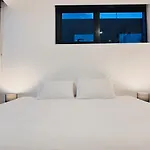 Art House With 2 Kingbeds At Cultural Centre