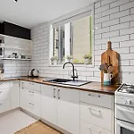 Inner City Apartment Living In Quiet Location